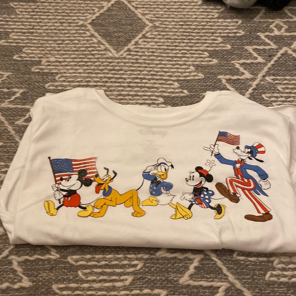 Disney cropped tee